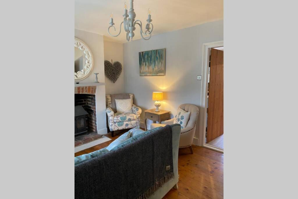 Angel Cottage, Boxgrove, Chichester - Relax And Unwind Екстериор снимка