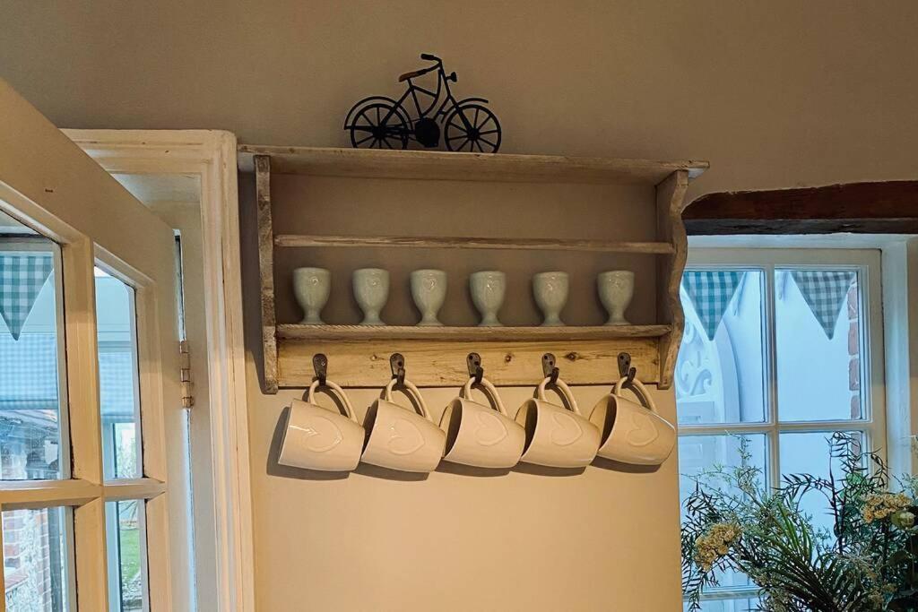 Angel Cottage, Boxgrove, Chichester - Relax And Unwind Екстериор снимка
